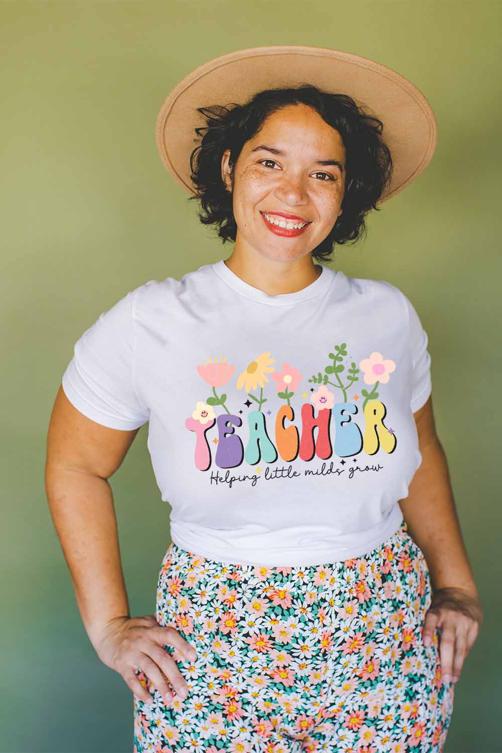 Women Graphic Tee | Teacher Helping Minds Grow